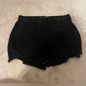 Hollister Curvy Ultra Hig-Rise Mom Jean Shorts